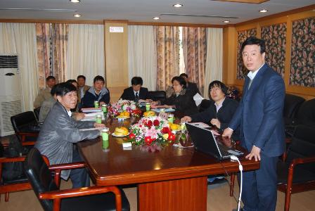 动漫之家
分党委书记、材料实验教学中心唐颂超做验收汇报